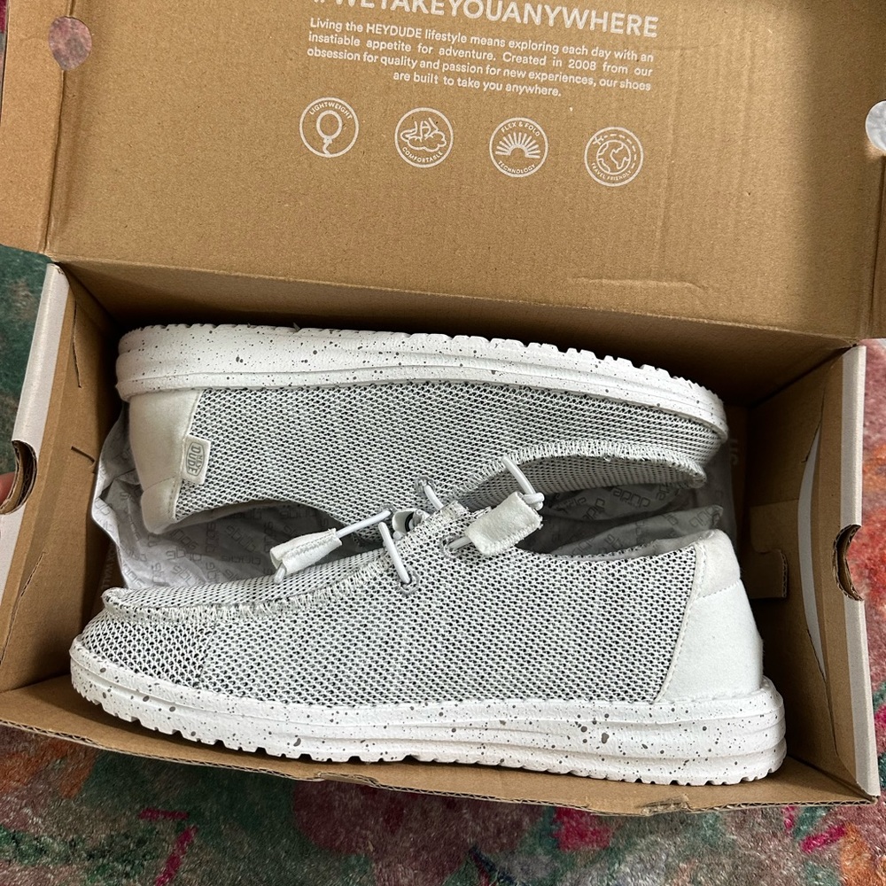 BRAND NEW HEYDUDE SHOES